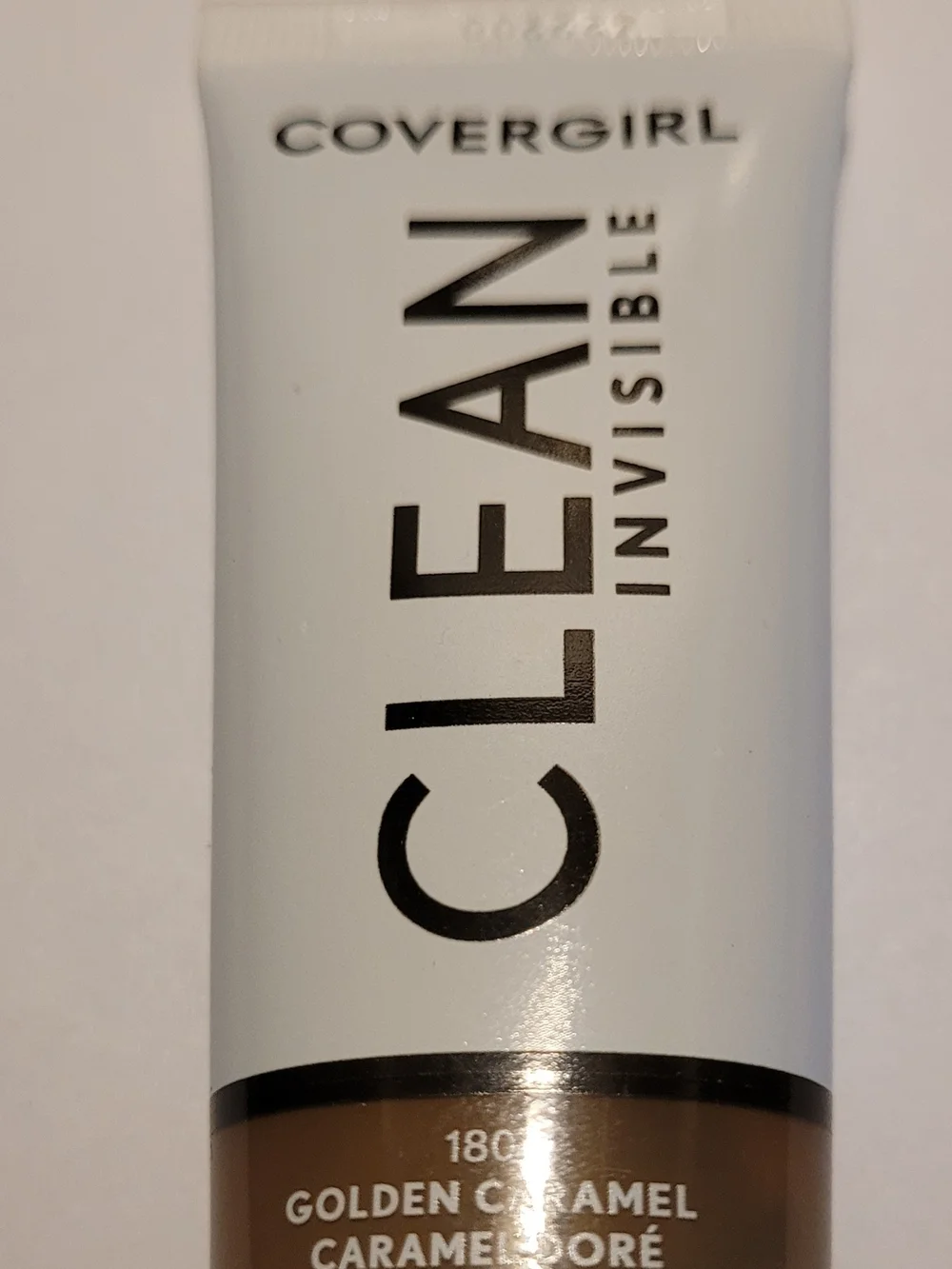 COVERGIRL Clean Invisible Foundation – Golden Caramel